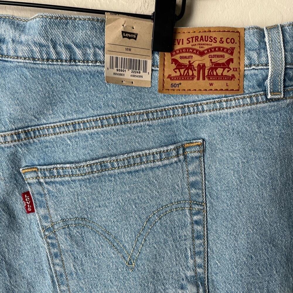 Levi's 501 high rise mid thigh Denim cut off Shorts 18W NWT - Picture 13 of 13